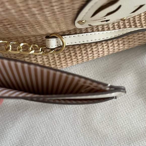 Nanette Lepore faux straw crossbody bag. - Picture 8 of 8